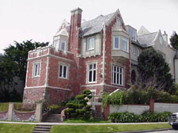 HoudiniHouse